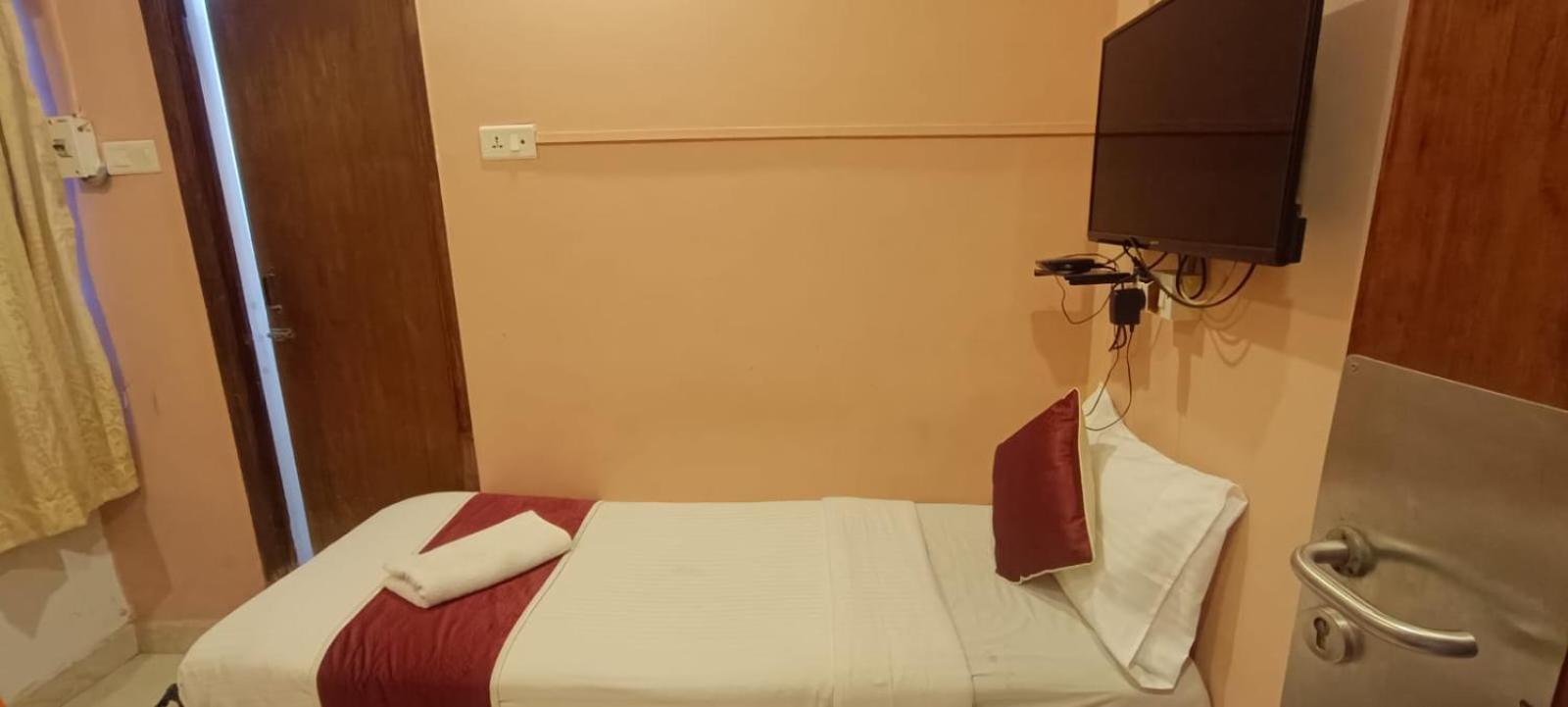 Naksha Tree Hotels Kishore Inn - Koyambedu Chennai Extérieur photo